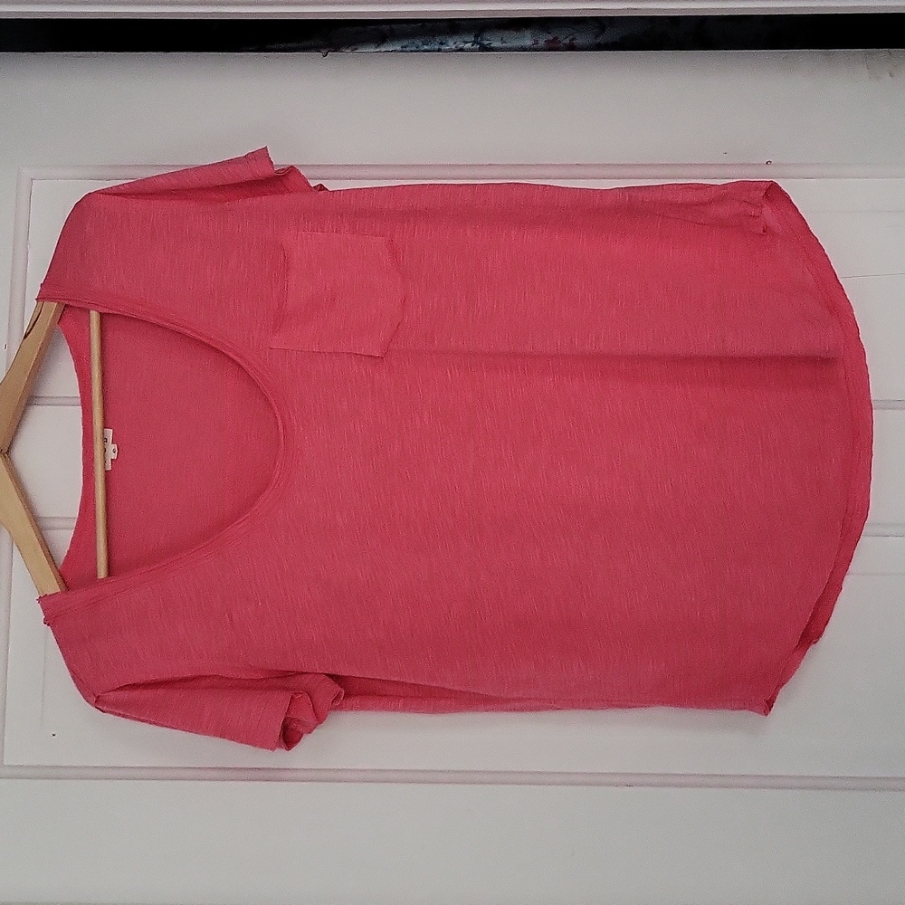Women's Pol short sleeve tee size small